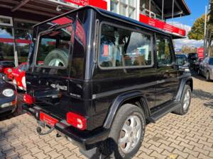 Image 5/18 of Mercedes-Benz G 350 Bluetec (SWB) (2011)
