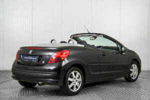Bild 2/50 von Peugeot 207 CC 1.6 VTi (2009)