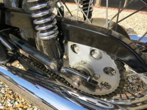 Image 40/44 of Triumph DUMMY (1976)