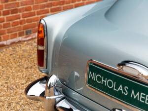 Immagine 38/50 di Aston Martin DB 4 (1960)