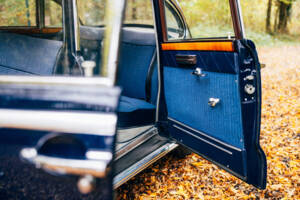 Immagine 169/199 di BMW 502 - 3,2 Litre (1961)
