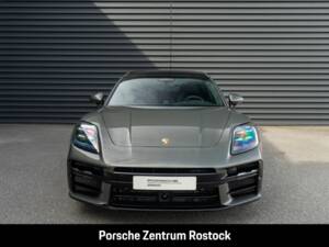 Obraz 2/33 pojazdu Porsche Panamera GTS (1900)