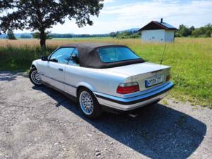 Bild 3/18 von BMW 320i (1998)