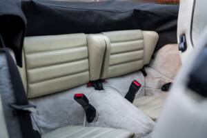 Imagen 32/60 de Porsche 911 Carrera 3.2 (WTL) (1988)