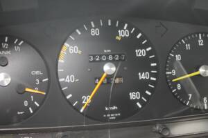 Image 8/12 of Mercedes-Benz 200 D (1982)