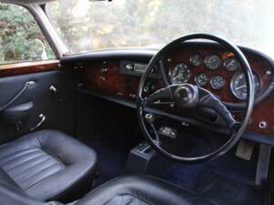Image 8/16 of Bristol 410 (1968)