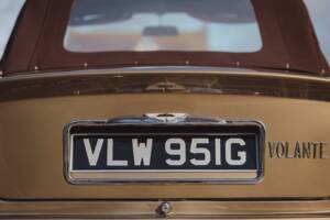 Image 13/99 of Aston Martin DB 6 Volante (1968)