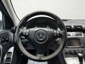 Image 10/27 of Mercedes-Benz C 55 AMG (2005)