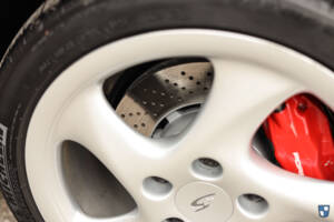Image 44/90 de Porsche 911 Carrera 4S (1996)