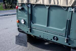 Image 21/21 de Land Rover Defender 90 Td5 (1999)