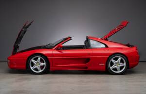Image 9/37 of Ferrari F 355 F1 GTS (1997)