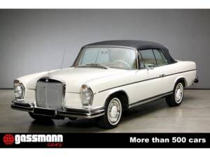 Image 2/15 de Mercedes-Benz 300 SE (1967)