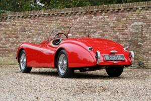 Image 2/50 of Jaguar XK 120 SE OTS (1954)
