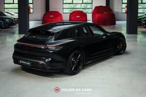 Image 7/23 de Porsche Taycan GTS Sport Turismo (2022)