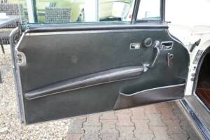 Image 40/50 de Mercedes-Benz 280 SE (1968)