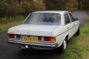 Image 6/22 of Mercedes-Benz 200 (1978)