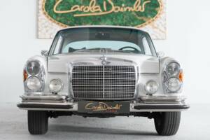 Image 16/38 of Mercedes-Benz 280 SE 3,5 (1970)