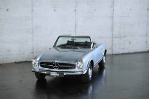 Immagine 7/40 di Mercedes-Benz 230 SL (1966)