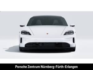 Image 8/16 of Porsche Taycan 4S (2025)