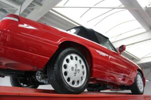 Immagine 10/50 di Alfa Romeo 2.0 Spider (1991)