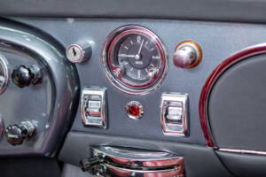 Image 17/22 de Aston Martin DB 5 (1963)
