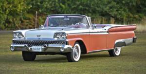 Bild 2/50 von Ford Fairlane 500 Skyliner (1959)