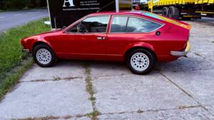 Image 2/21 of Alfa Romeo Alfetta GTV 2.0 L (1978)