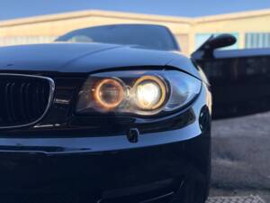 Image 36/37 de BMW 125i (2009)
