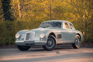 Image 2/14 of Aston Martin DB 2 (1951)