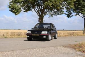Obraz 30/56 pojazdu Peugeot 205 GTi 1.9 (1991)
