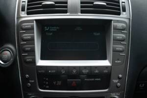 Bild 34/50 von Lexus IS 220d (2006)
