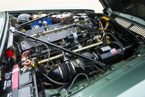 Image 10/50 of Jaguar XJ 6 4.2 (1985)