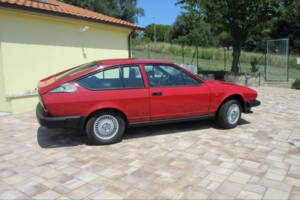Bild 6/31 von Alfa Romeo GTV 2.0 (1982)