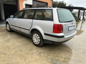 Image 5/20 de Volkswagen Passat Variant 1.9 TDI (1999)
