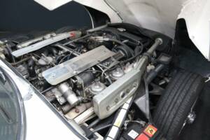 Image 33/49 de Jaguar Type E V12 (1974)