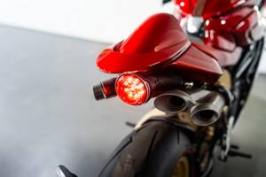 Bild 24/38 von MV Agusta DUMMY (2011)