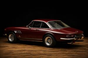 Image 2/11 of Ferrari 330 GTC (1967)