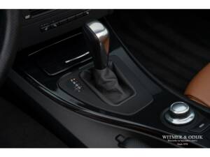 Image 16/32 de BMW 335i (2008)