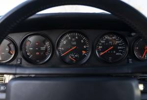 Image 21/30 of Porsche 911 Turbo 3.3 (1988)