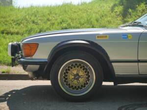 Image 24/26 of Mercedes-Benz 450 SLC (1900)