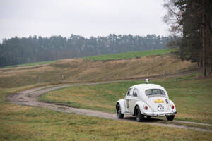 Image 2/81 of Volkswagen Beetle OKRASA TSV 1300&#x2F;34 (1963)