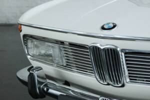 Immagine 7/50 di BMW 2000 (1969)