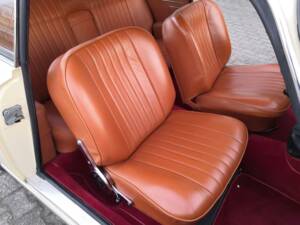 Image 26/29 of Alfa Romeo 2600 Sprint (1966)