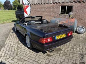 Image 26/40 de Mercedes-Benz 300 SL-24 (1990)