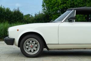 Image 26/50 de FIAT Spider 2000 Pininfarina 50th Anniversary Edition (1981)