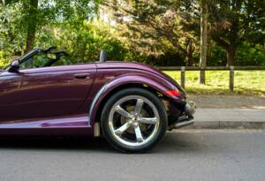 Image 18/29 of Plymouth Prowler (1999)