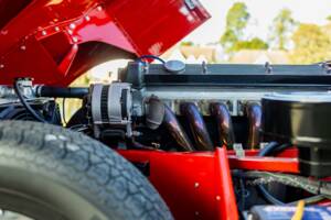 Image 23/50 de Jaguar E-Type (1969)