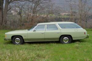 Image 5/8 of Chevrolet Impala Station Wagon (1975)