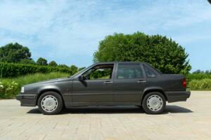 Immagine 4/48 di Volvo 850 2.0 20V (1992)
