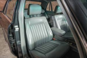 Image 31/50 of Mercedes-Benz 500 SEL (1988)